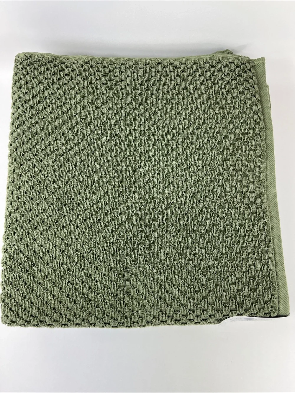 Mind On Design Olive Green Waffle Bath Towels Soft Cotton Set of 2 NEW